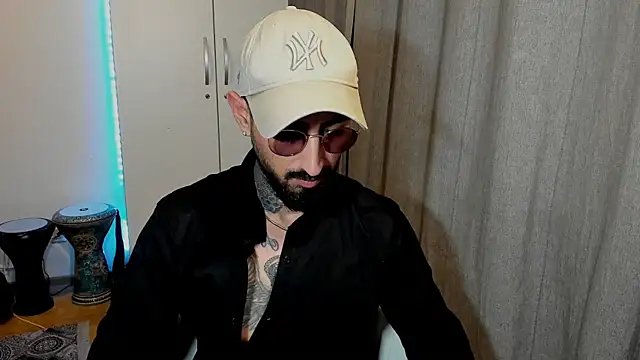 Snapshot of Baddfuckerr chatting on 28, 1, 2025 Baddfuckerr online show from 28, 1, 2025