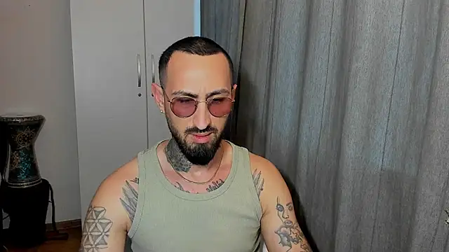 Snapshot of Baddfuckerr chatting on 20, 1, 2025 Baddfuckerr online show from 20, 1, 2025