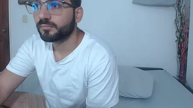 Snapshot of _Araboys_ chatting on 6, 6, 2026 Araboys online show from 6, 6, 2026