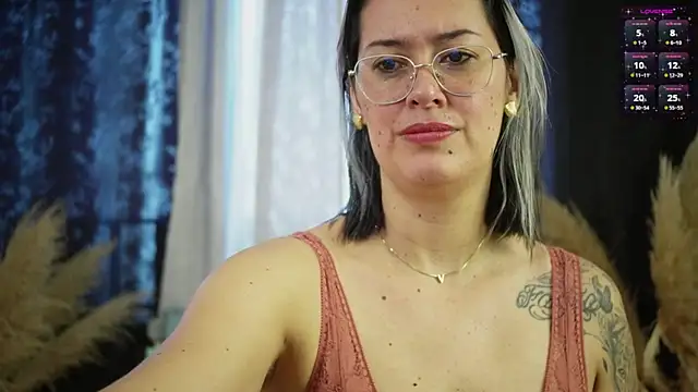 Snapshot of isaibanez chatting on 26, 11, 2025 isaibanez online show from 26, 11, 2025