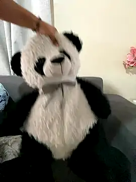 Snapshot of YellowHoneyDip chatting on 26, 10, 2025 YellowHoneyDip online show from 26, 10, 2025