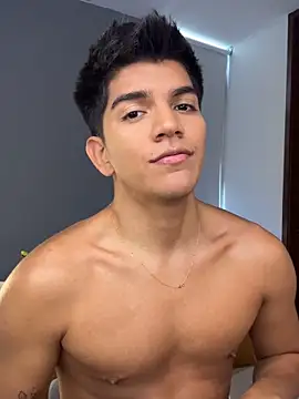 santiago 01 online show from 9, 3, 2026