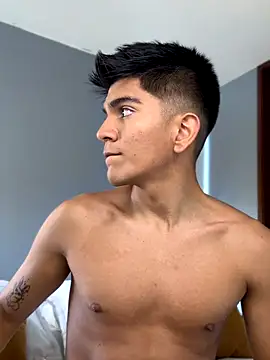 santiago 01 online show from 10, 11, 2025