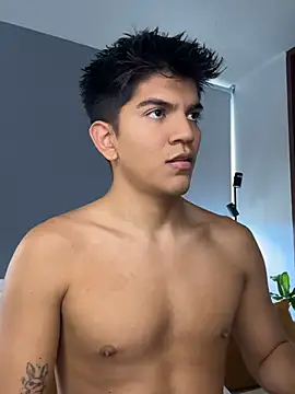 Snapshot of santiago_01 chatting on 24, 5, 2026 santiago 01 online show from 24, 5, 2026