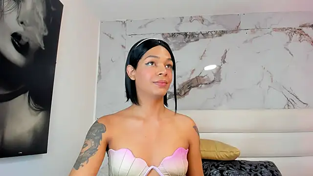 Snapshot of emily_lady20 chatting on 5, 7, 2026 emily lady20 online show from 5, 7, 2026