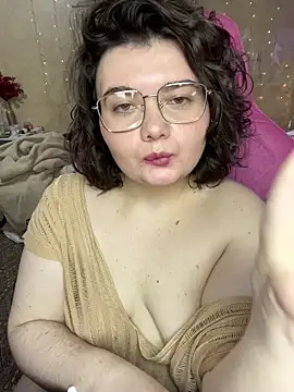 Snapshot of DenisHailey chatting on 5, 5, 2026 DenisHailey online show from 5, 5, 2026