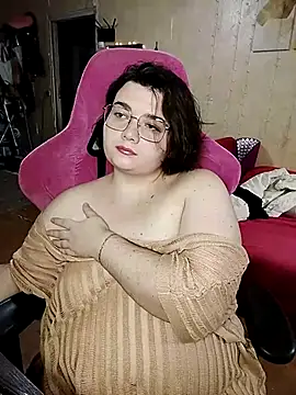 Snapshot of DenisHailey chatting on 11, 9, 2025 DenisHailey online show from 11, 9, 2025