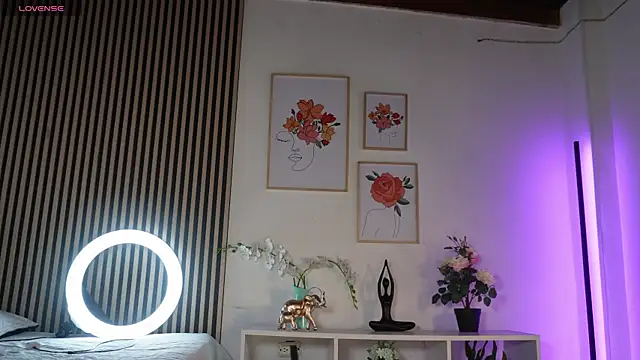 LillyDolls23 online show from 14, 4, 2026