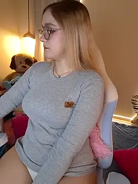 NaomiShimizu online show from 15, 4, 2026