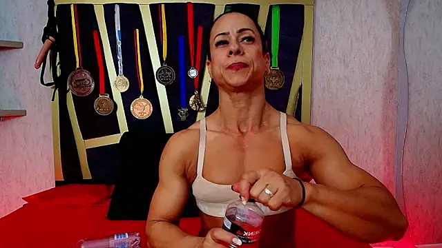 Snapshot of Khloe_Rossich chatting on 9, 7, 2026 Khloe Rossich online show from 9, 7, 2026