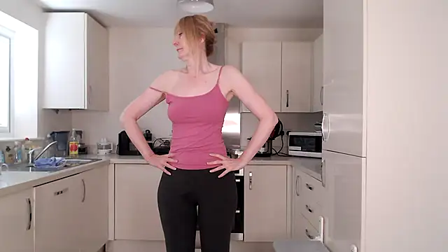 Snapshot of British_Goddess_Anna chatting on 18, 7, 2026 British Goddess Anna online show from 18, 7, 2026