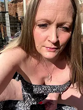 HoneyBluex online show from 3, 3, 2025