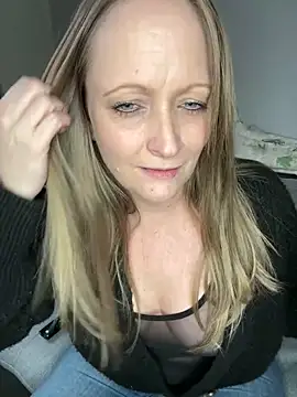 HoneyBluex online show from 12, 2, 2025