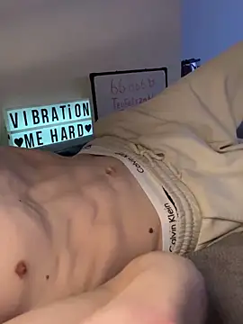 secret dream415 online show from 25, 3, 2026