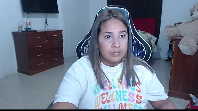 Snapshot of KathyHardcore69 chatting on 5, 12, 2025 KathyHardcore69 online show from 5, 12, 2025