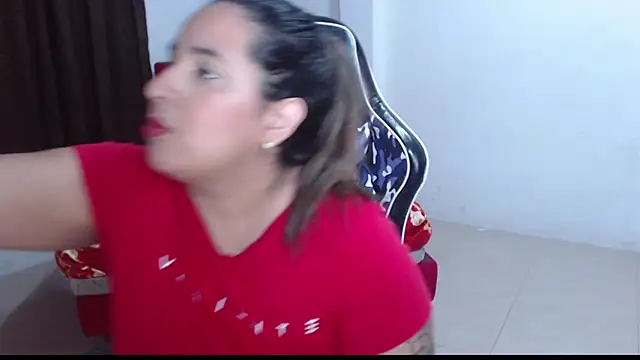 Snapshot of KathyHardcore69 chatting on 8, 10, 2025 KathyHardcore69 online show from 8, 10, 2025