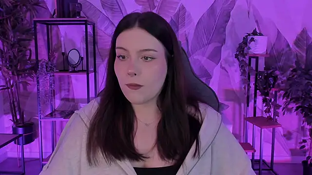 CoralineKeyns online show from 9, 10, 2025