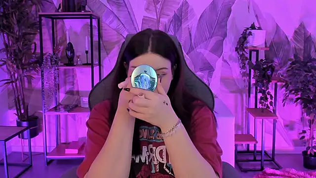 CoralineKeyns online show from 16, 10, 2025