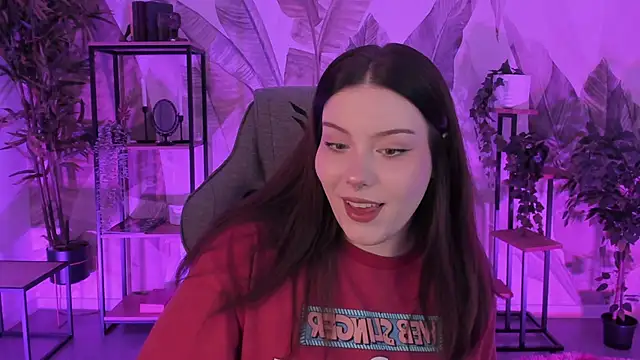 CoralineKeyns online show from 10, 10, 2025