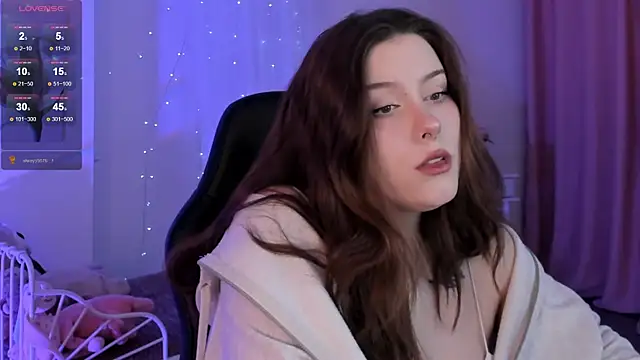 CoralineKeyns online show from 12, 2, 2025