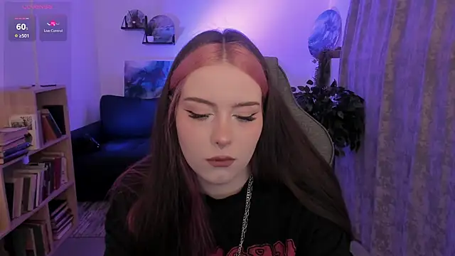 CoralineKeyns online show from 17, 7, 2026