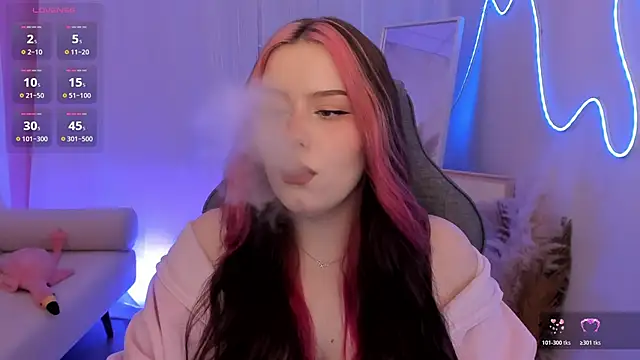 CoralineKeyns online show from 17, 4, 2026