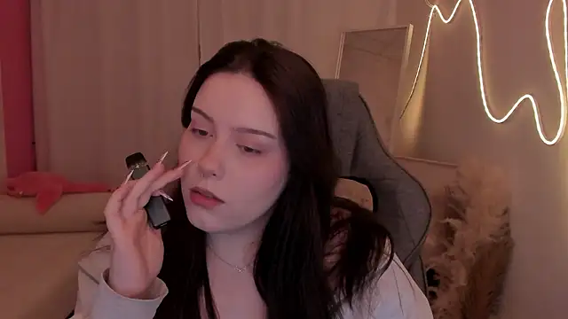 CoralineKeyns online show from 5, 2, 2026