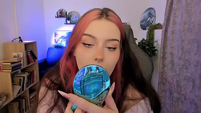 CoralineKeyns online show from 23, 4, 2026