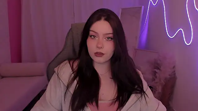 CoralineKeyns online show from 3, 2, 2026