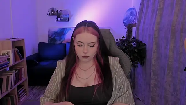CoralineKeyns online show from 15, 7, 2026