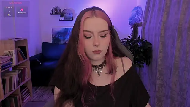 CoralineKeyns online show from 16, 7, 2026