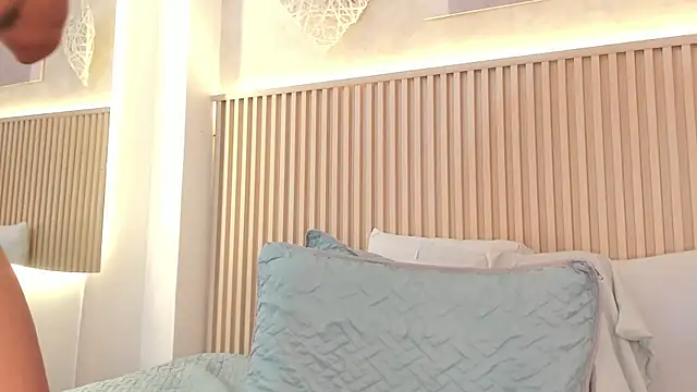 daiana curly online show from 27, 2, 2026