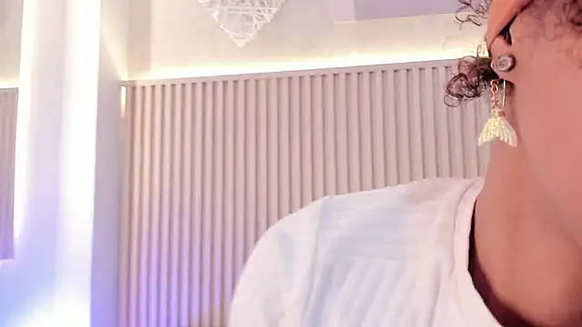 daiana curly online show from 28, 10, 2025