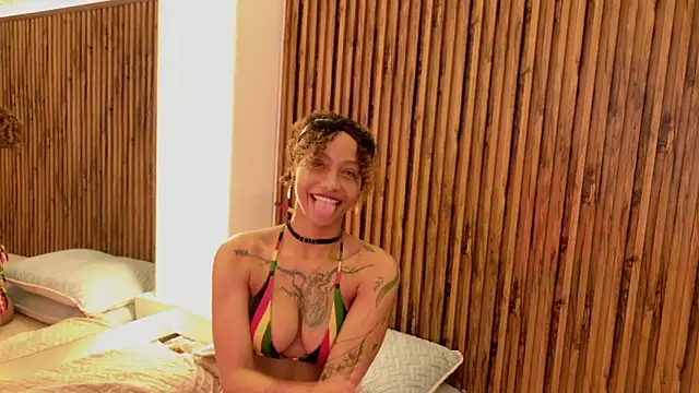 daiana curly online show from 9, 11, 2025