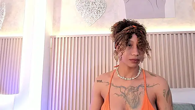 daiana curly online show from 7, 10, 2025