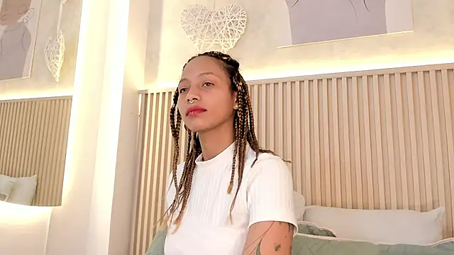 daiana curly online show from 15, 3, 2026