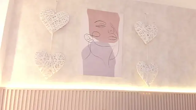 daiana curly online show from 13, 1, 2026