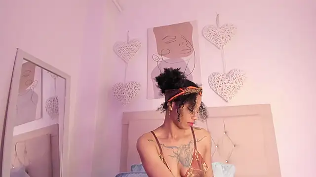 daiana curly online show from 9, 3, 2025