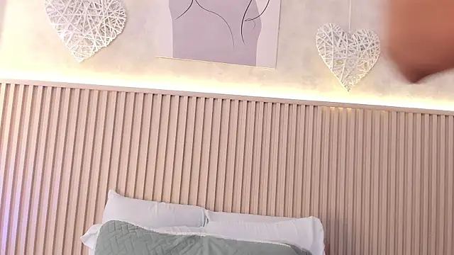 daiana curly online show from 7, 1, 2026