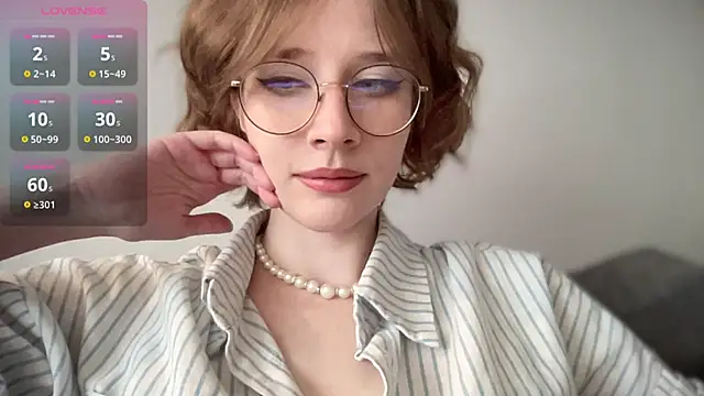 Snapshot of ms_christiana chatting on 24, 11, 2025 ms christiana online show from 24, 11, 2025