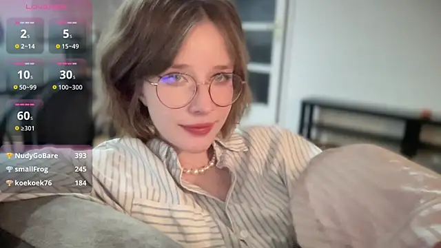 Snapshot of ms_christiana chatting on 17, 11, 2025 ms christiana online show from 17, 11, 2025