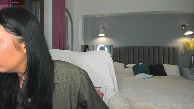 Snapshot of Awesome_Jolie chatting on 11, 11, 2025 Awesome Jolie online show from 11, 11, 2025