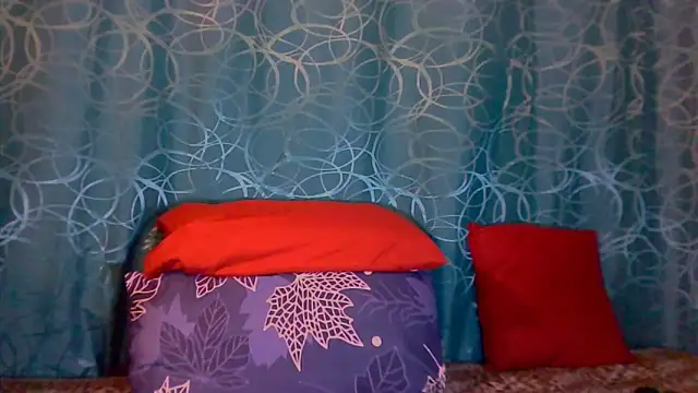 RoyalIndianCreamPuff online show from 21, 11, 2025