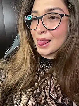 adara lennox online show from 7, 5, 2026