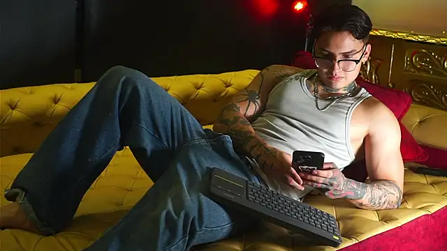 dantecoppolaa  online show from 26, 3, 2026