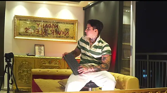 dantecoppolaa  online show from 14, 1, 2026