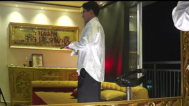 dantecoppolaa  online show from 13, 1, 2026