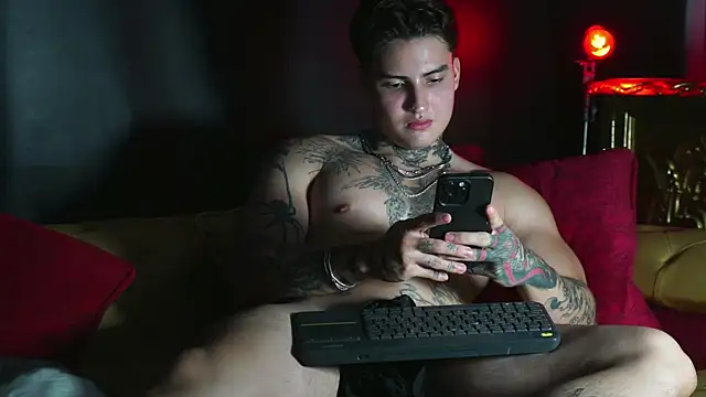 Snapshot of dantecoppolaa_ chatting on 6, 5, 2026 dantecoppolaa online show from 6, 5, 2026