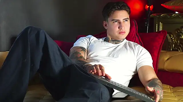 Snapshot of dantecoppolaa_ chatting on 13, 5, 2026 dantecoppolaa online show from 13, 5, 2026