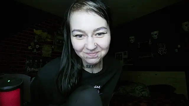 Snapshot of MoorderxDoll chatting on 8, 7, 2026 MoorderxDoll online show from 8, 7, 2026